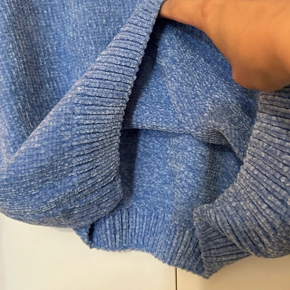 NWT Buffalo David Bitton Women’s Crewneck Ruffle Sweater Light Blue Size L - Picture 6 of 9